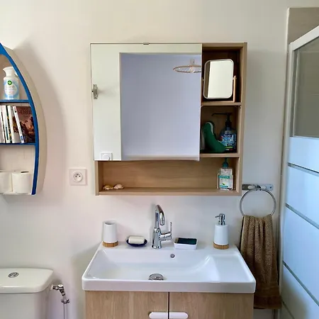 Chambre Independante Et Paisible Dans Maison Neuve Vendégház